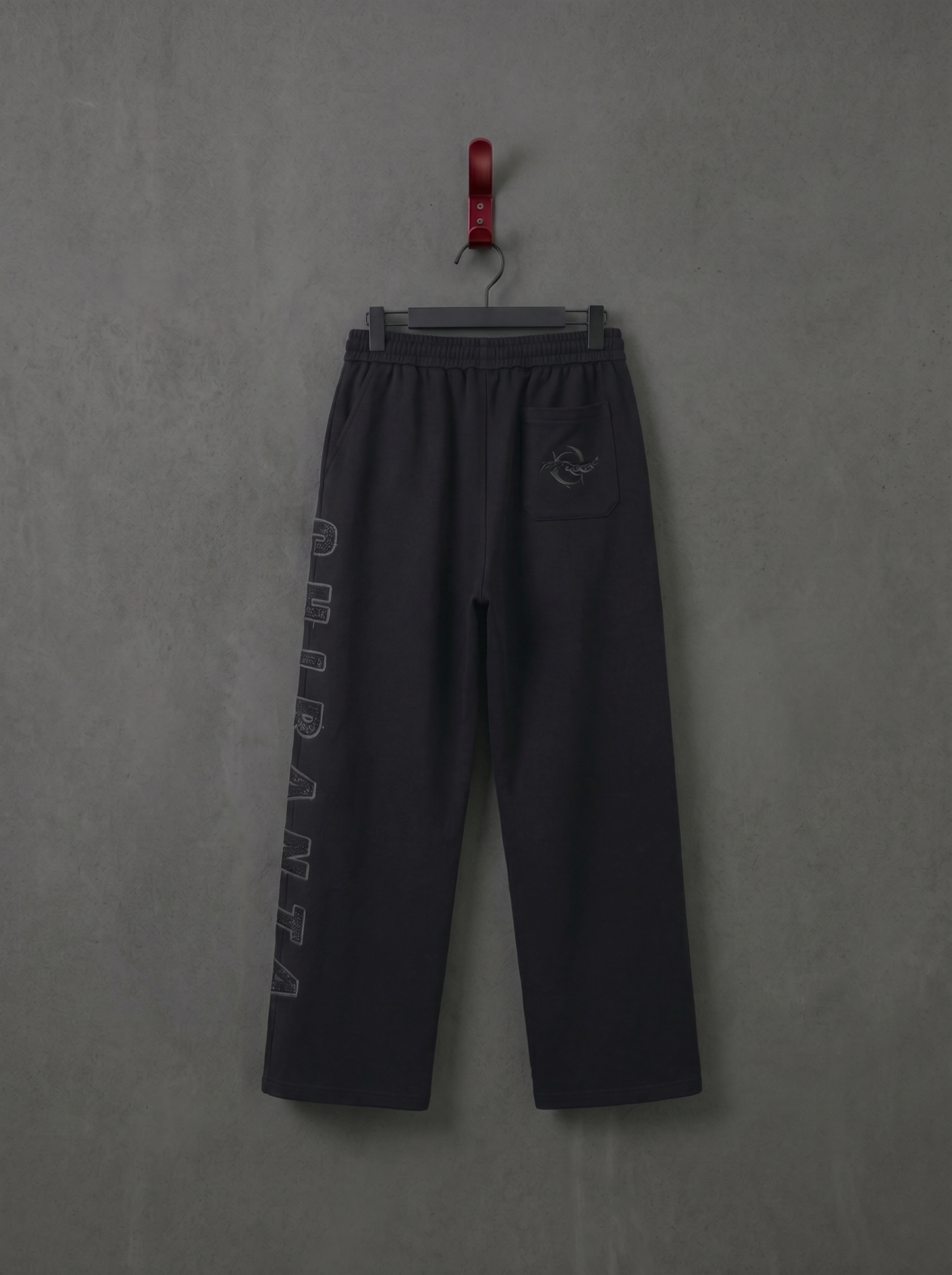 CHIRANTA Wide Fit 重磅直筒運動長褲 Chiranta