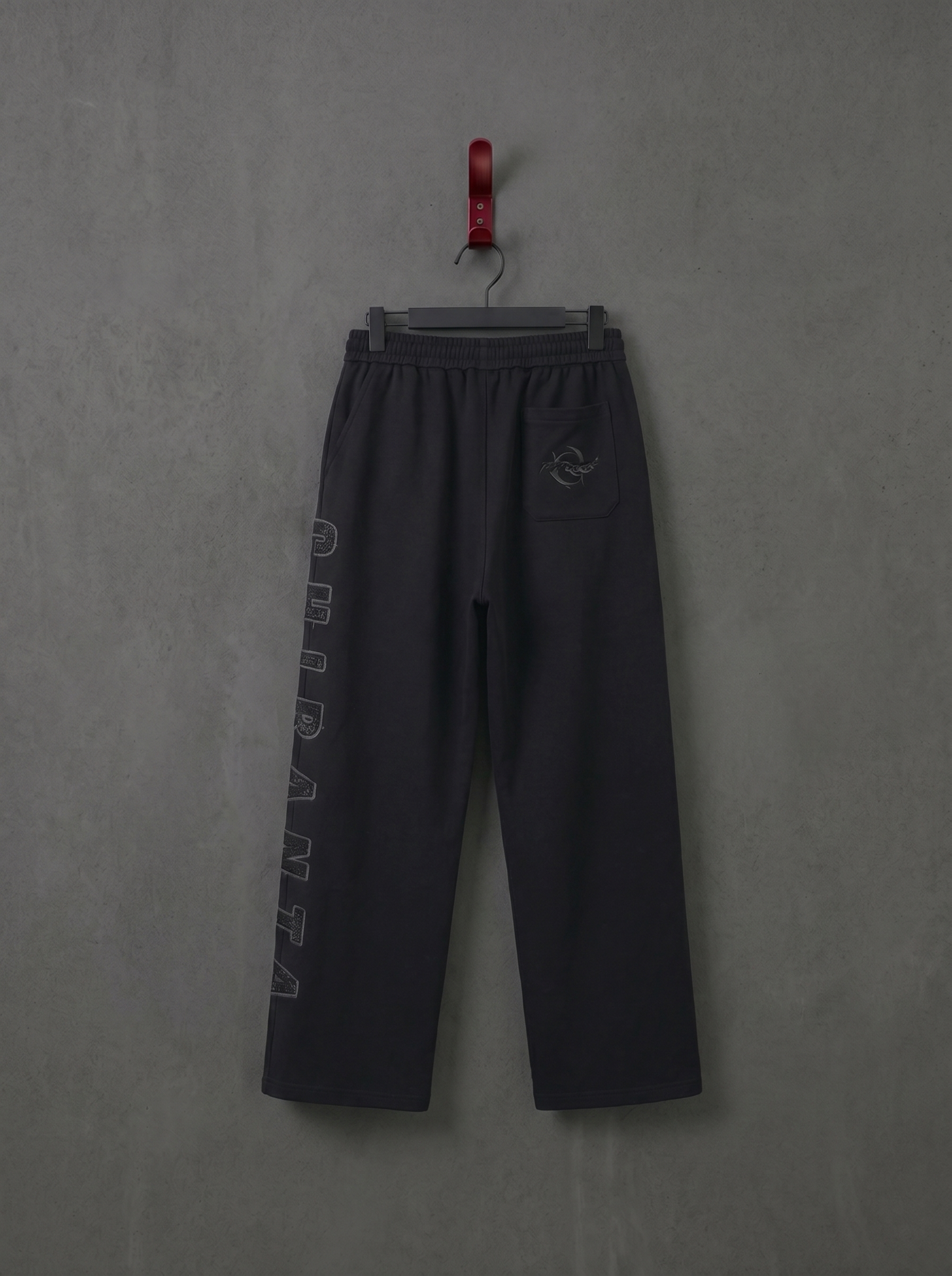 CHIRANTA Wide Fit 重磅直筒運動長褲 Chiranta